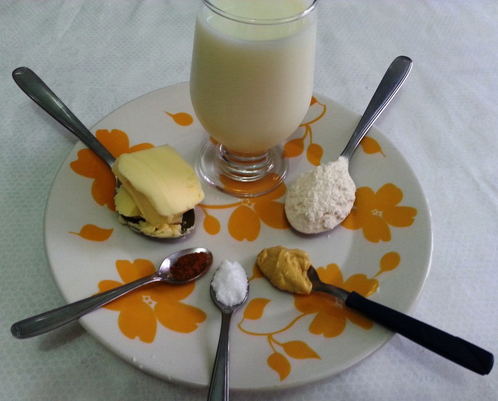 Gente, essas da foto não são as quantidades totais da receita, o exato está descrito no corpo da receita. Aqui é só um "mise en place" artístico - risos. 