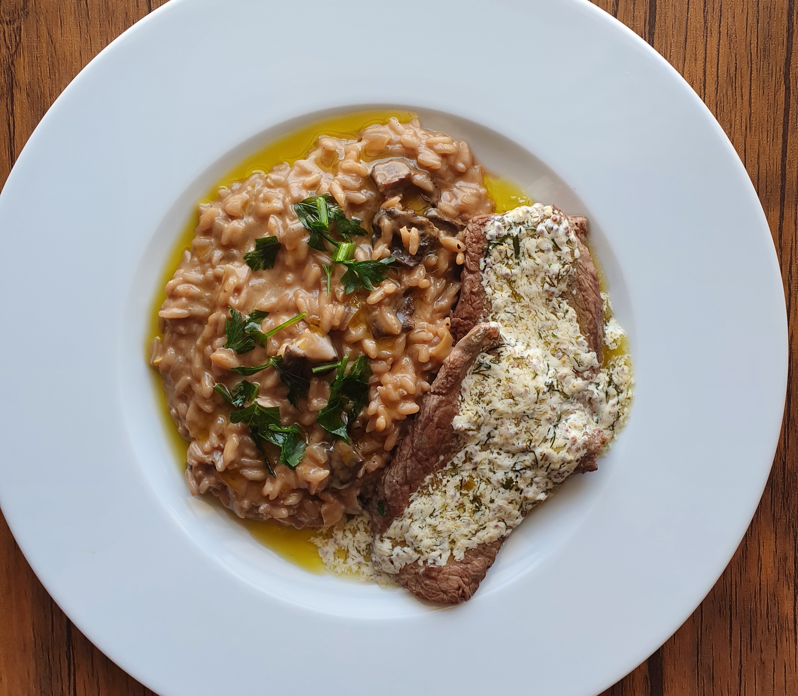 Risoto de funghi secchi com escalope de filé de mignon – Rodrigo Vilasbôas